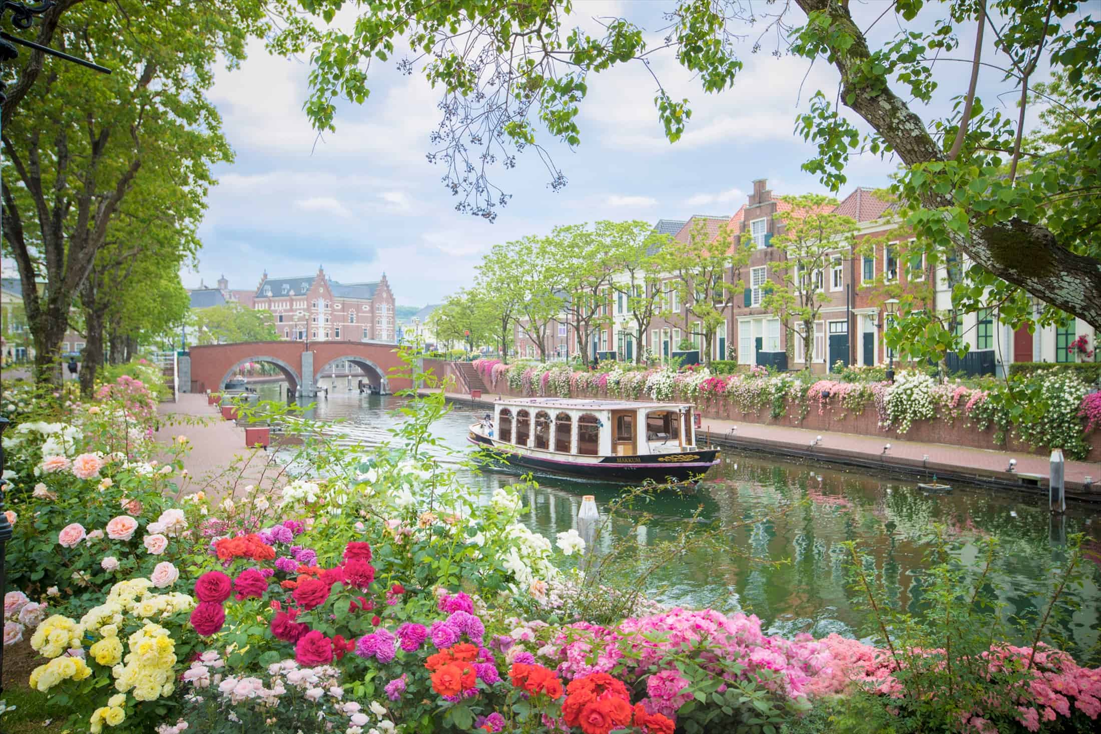 เฮาส์เทนบอช (Huis Ten Bosch)