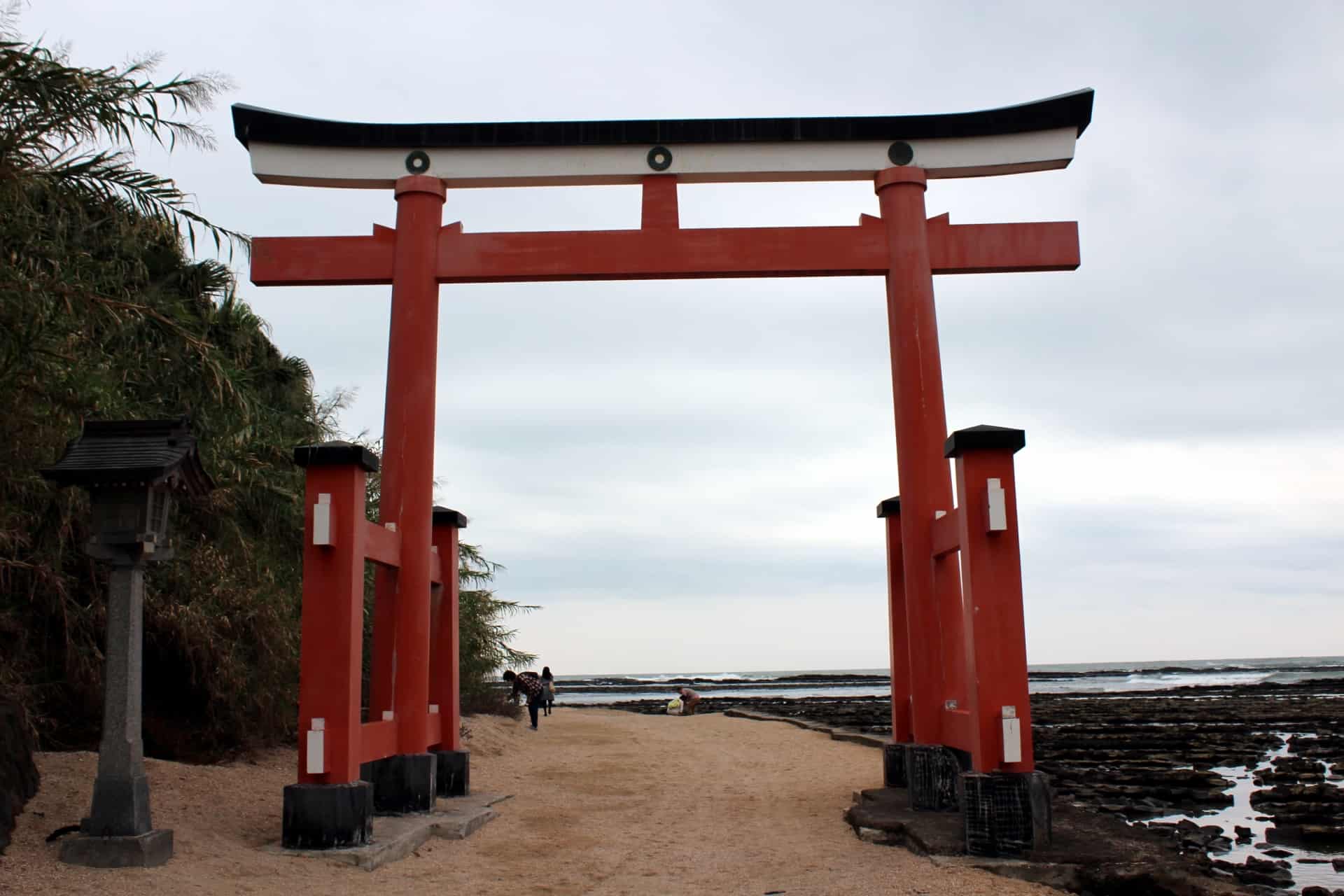 ที่เที่ยว มิยาซากิ (Miyazaki) : ศาลเจ้าอาโอชิมะ (Aoshima Shrine)
