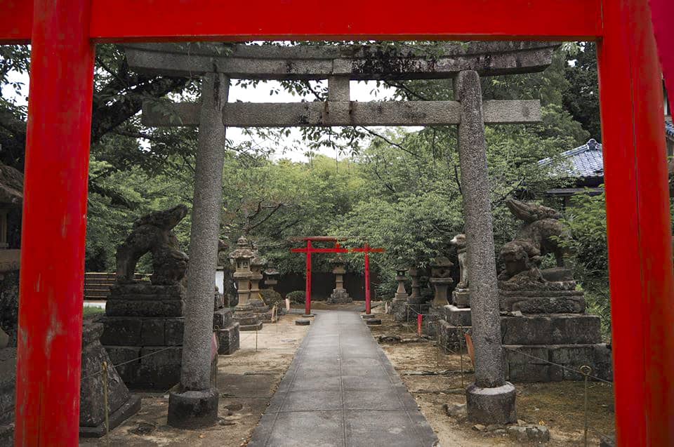 ศาลเจ้าโจซังอินาริด้านหลังปราสาทมัตสึเอะใน Shimane