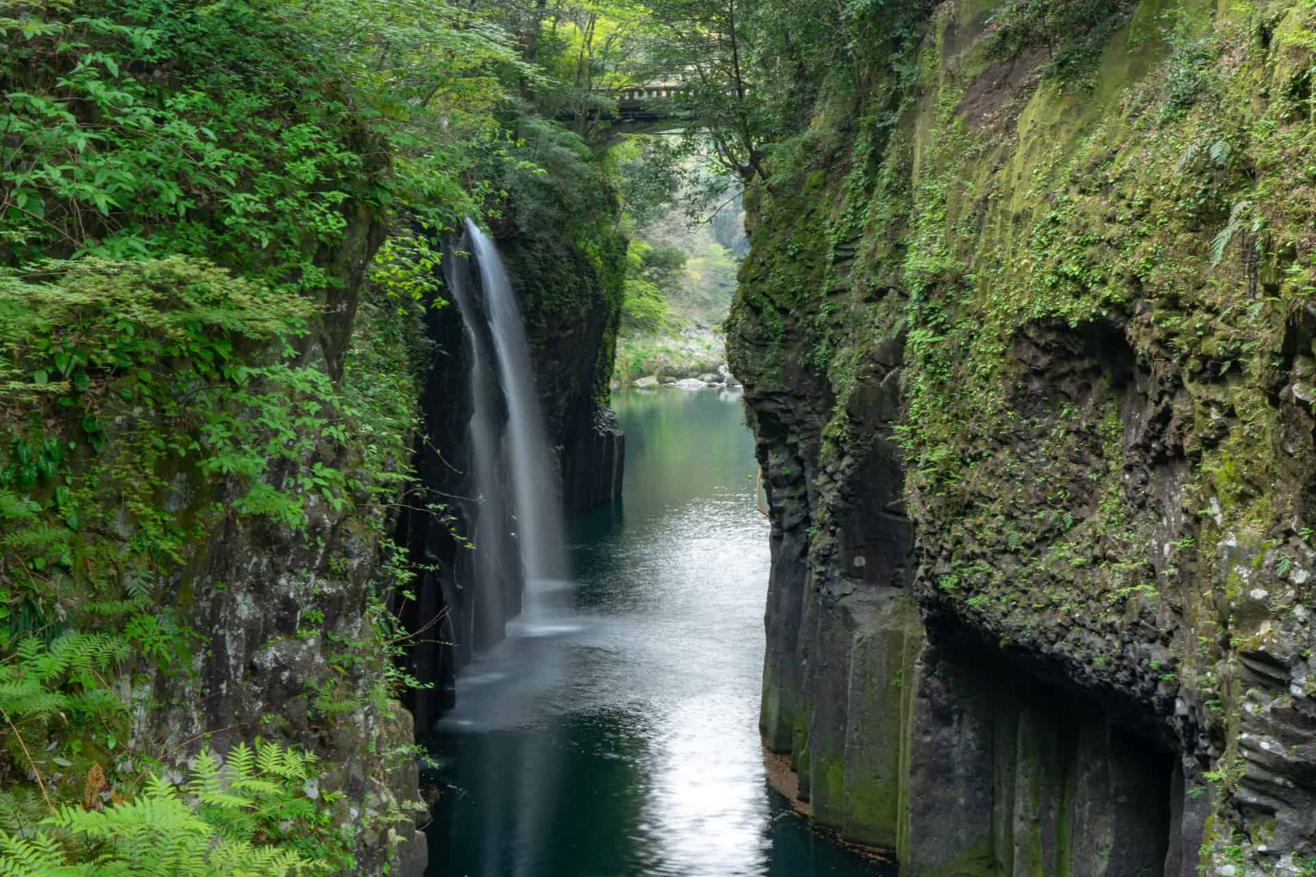 ที่เที่ยว มิยาซากิ (Miyazaki) : หุบเขาทาคาชิโฮะ (Takachiho Gorge)