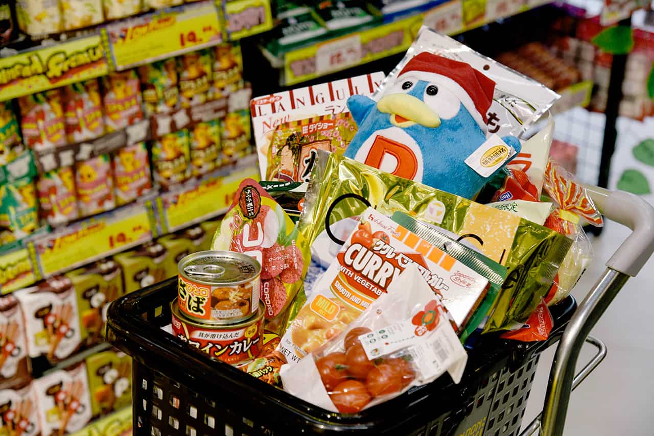 DON DON DONKI THE MARKET BANGKOK มีทั้งของสดและของแห้งอย่างเพียงพอ