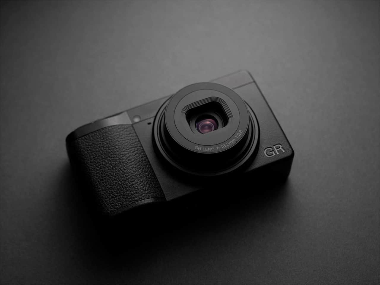 กล้องคู่ใจตัวเล็กพริกขี้หนู Ricoh GR III