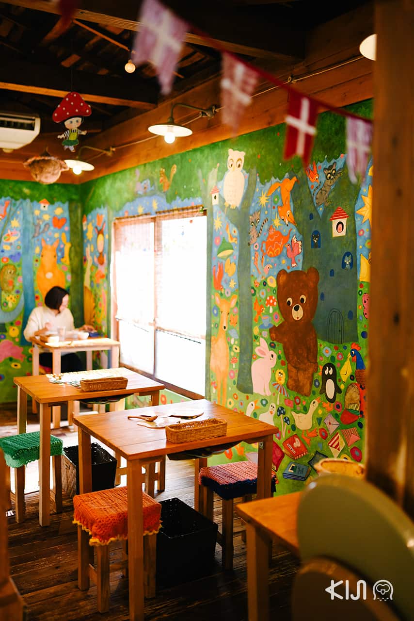 บรรยากาศด้านในร้าน Hattifnatt ราวกับในหนังสือนิทานเด็ก