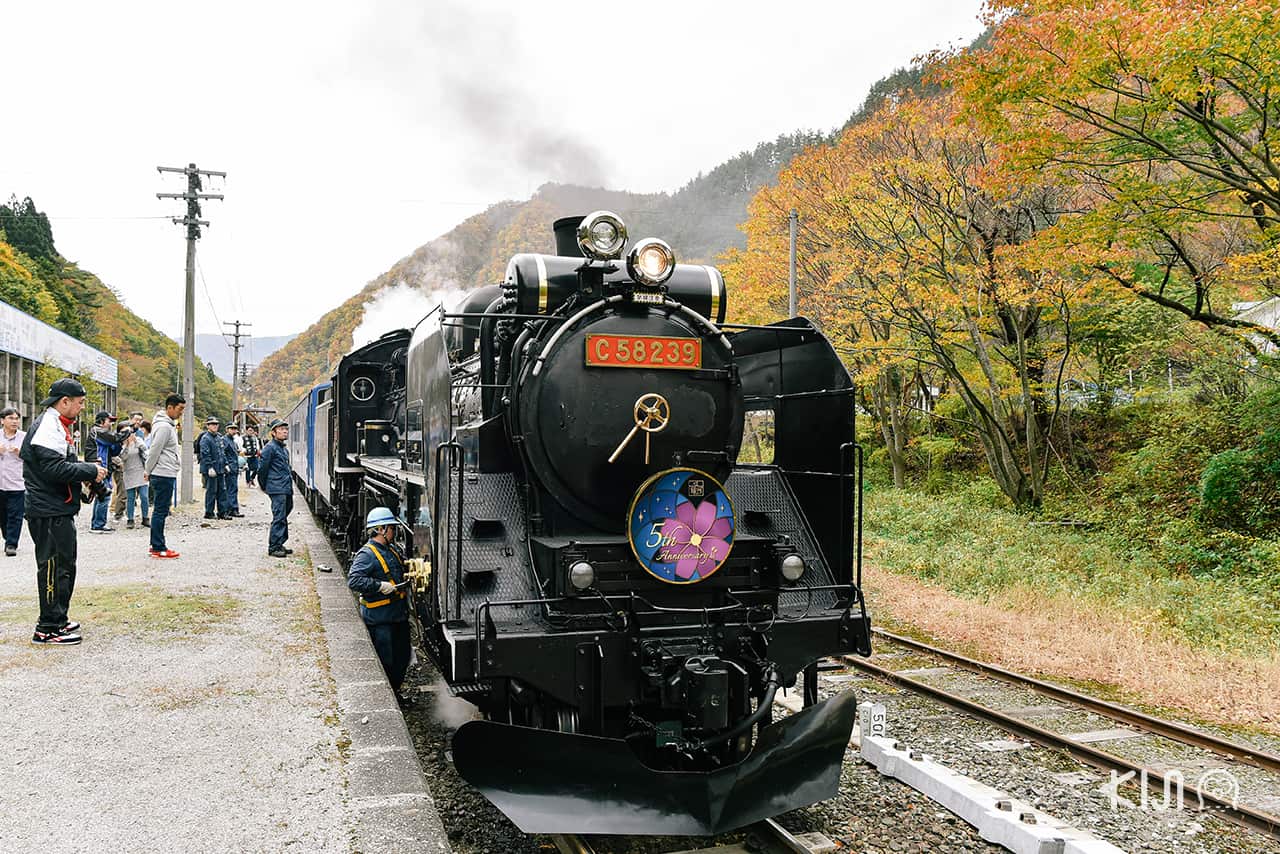SL Ginga ที่จะแล่นระหว่างสถานี Hanamaki Station และสถานี Kamaishi Station
