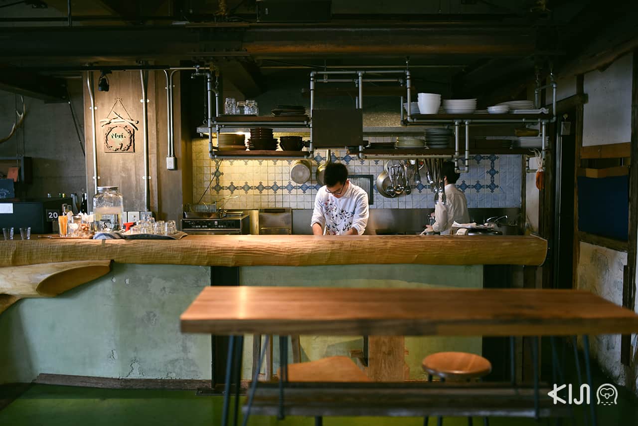 Nui. Hostel & Bar Lounge