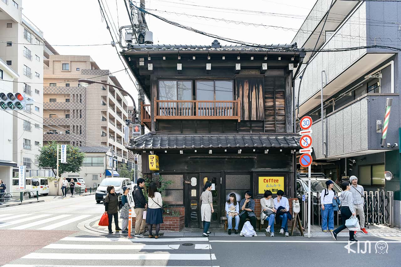 ด้านหน้าร้าน Kayaba Coffee