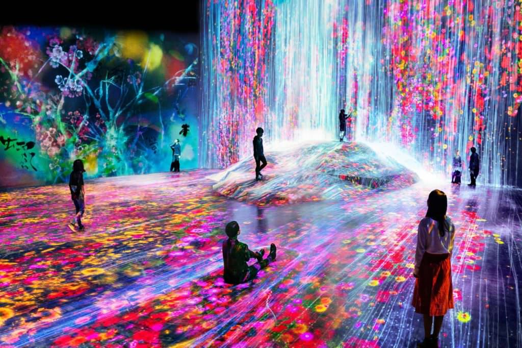 teamLab Borderless พิพิธภัณฑ์แห่งแสงสีของเมืองโตเกียว