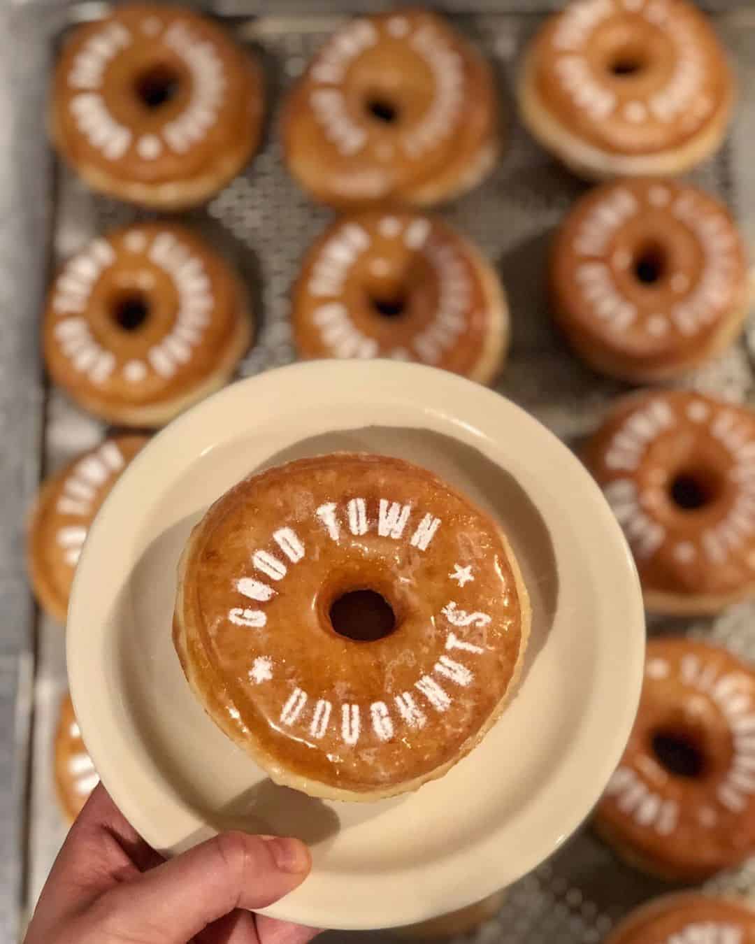 เมนูโดนัทของร้าน Good Town Doughnuts and Coffee