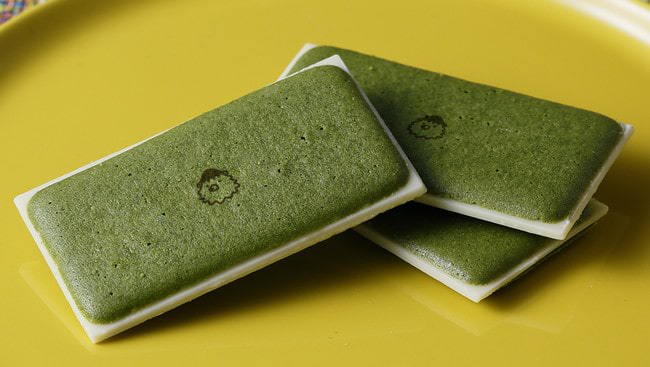 คุกกี้ลายหมีโรมันคุง ที่มีขายเฉพาะสาขา Forest of Malebranche Romance เท่านั้น