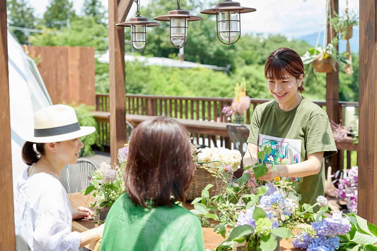 เวิร์คช็อปดอกไม้สุดพิเศษที่มีแค่ที่ RELAX FUJINO เท่านั้น