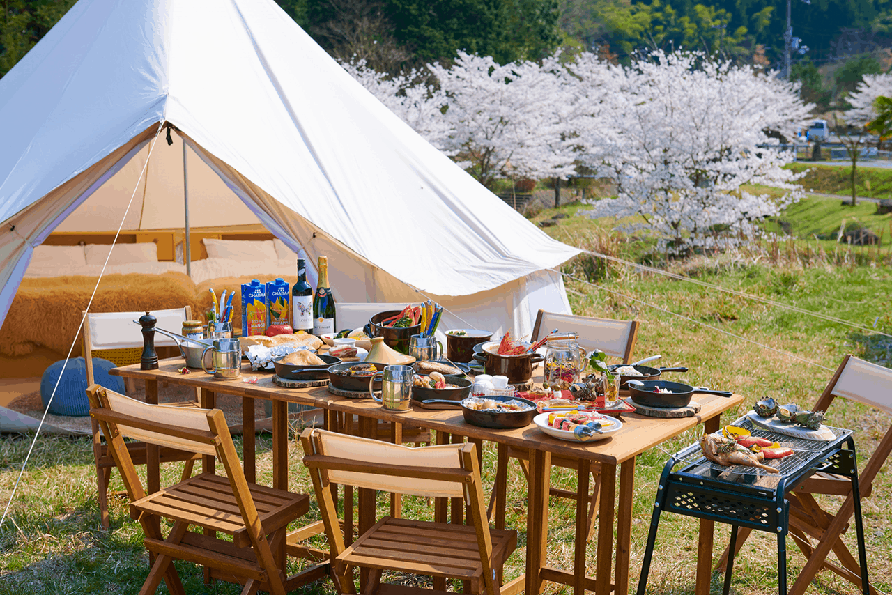Ongaku no Mori : River View Deck Tent เต็นท์ที่มีระเบียงชมให้วิวเเม่น้ำ