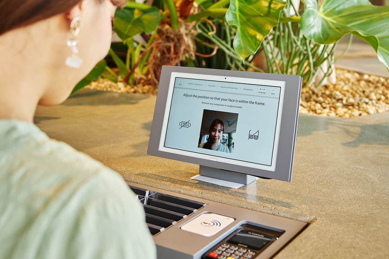 sequence MIYASHITA PARK สามารถเช็คอินและเช็คเอาท์ได้ด้วยตนเองโดยการยืนยันตัวตนด้วยใบหน้า