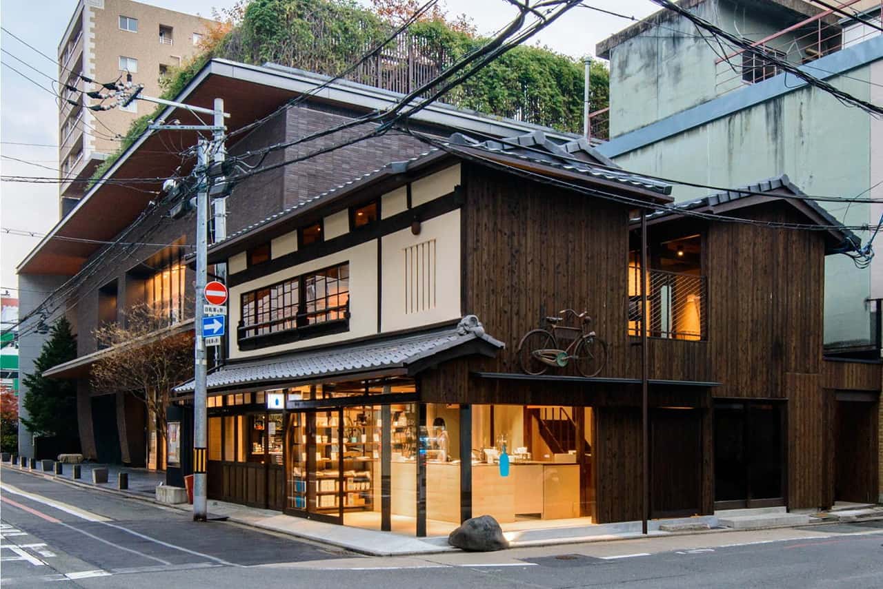 Blue Bottle Coffee Kyoto Rokkaku ในบ้านไม้โบราณแบบเกียวมาจิยะ จ.เกียวโต