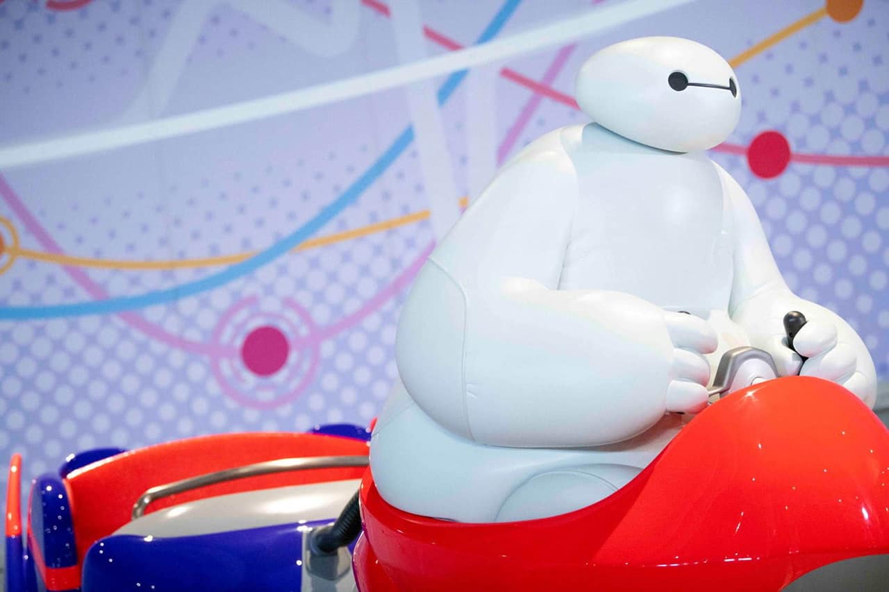 The Happy Ride with Baymax ขับเคลื่อนรถโดยเบย์แม็กซ์สุดน่ารักจาก Big Hero 6