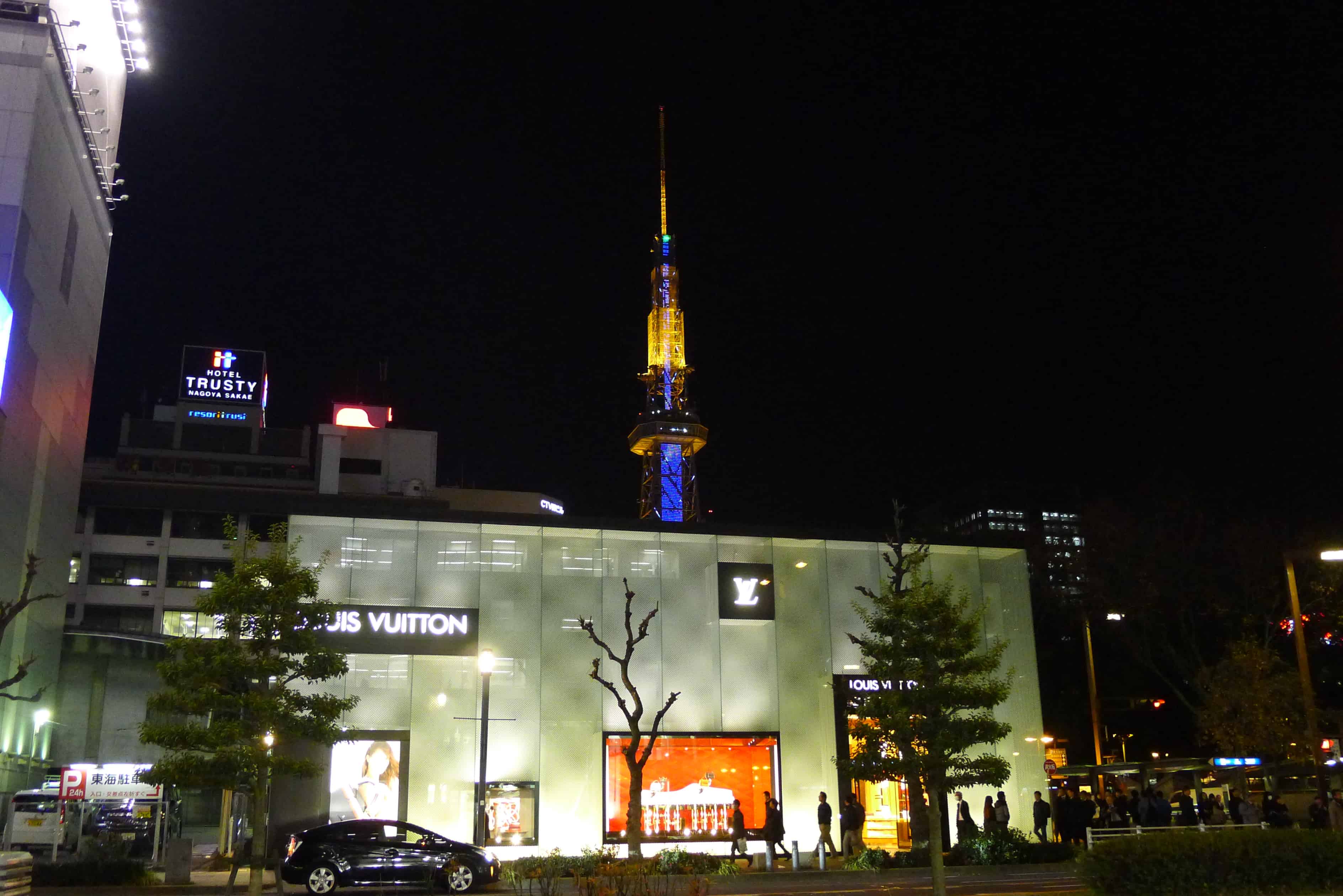 Nagoya TV Tower ในยามค่ำคืน