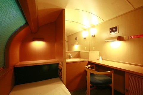 ห้อง Single Deluxe บน Overnight Sleeper Train รถไฟนอนที่ญี่ปุ่น