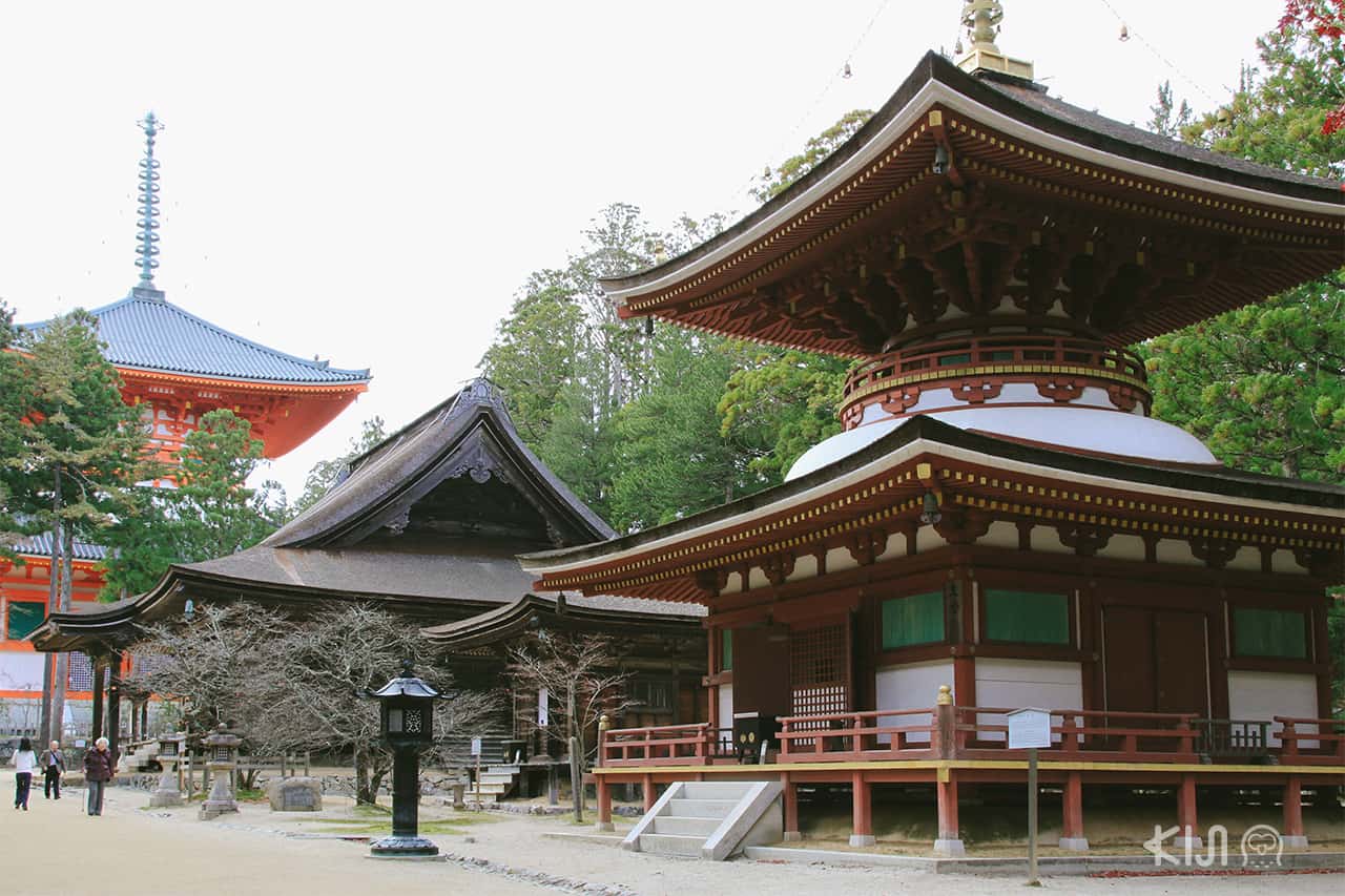 บริเวณเจดีย์ Konpon Daito Pagoda จังหวัดวากายามะ (Wakayama)