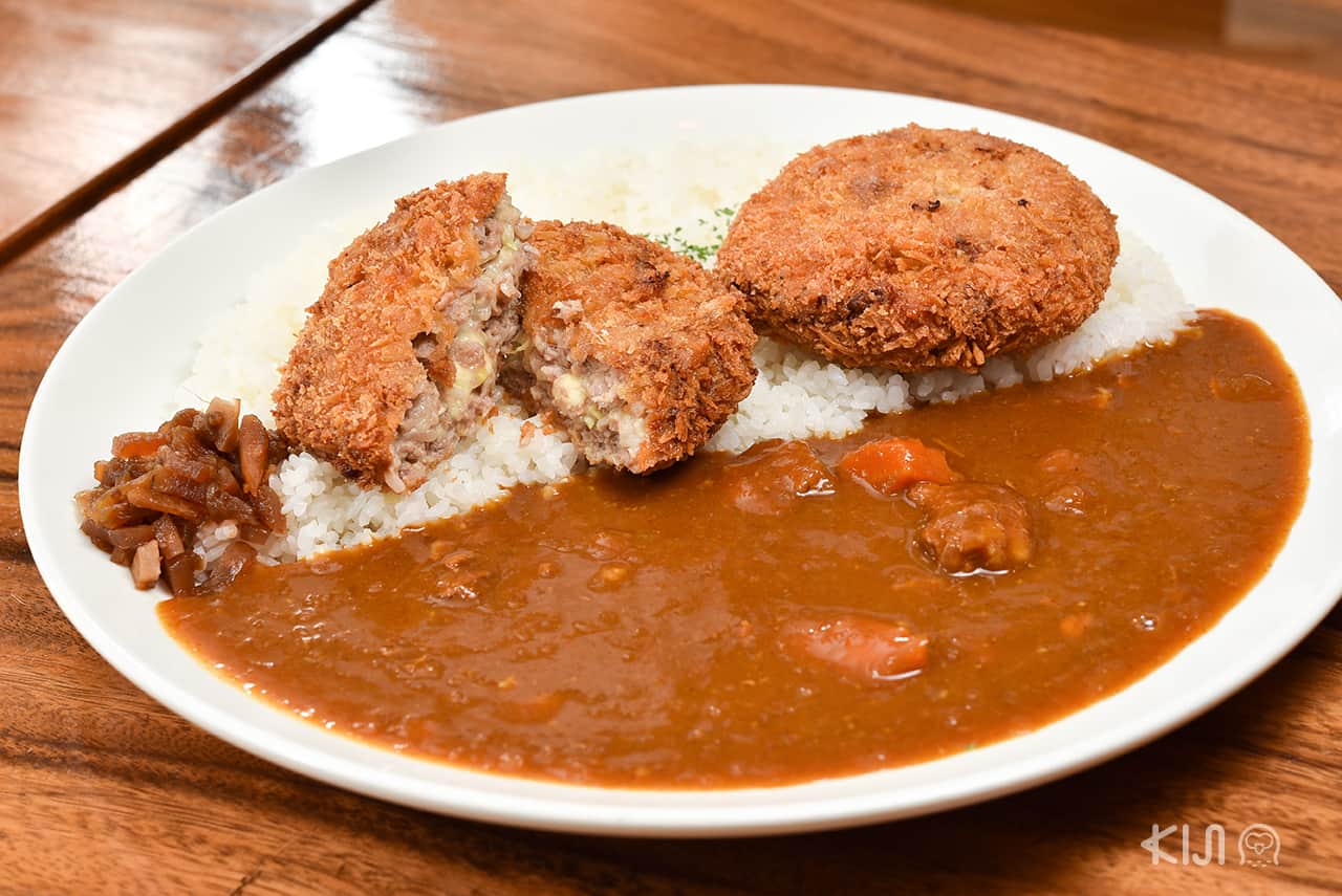 Minced Pork&Beef Cutlet+Cheese Curry ข้าวแกงกะหรี่หมูผสมเนื้อทอดสอดไส้ชีส ของที่ร้าน Tokidoki