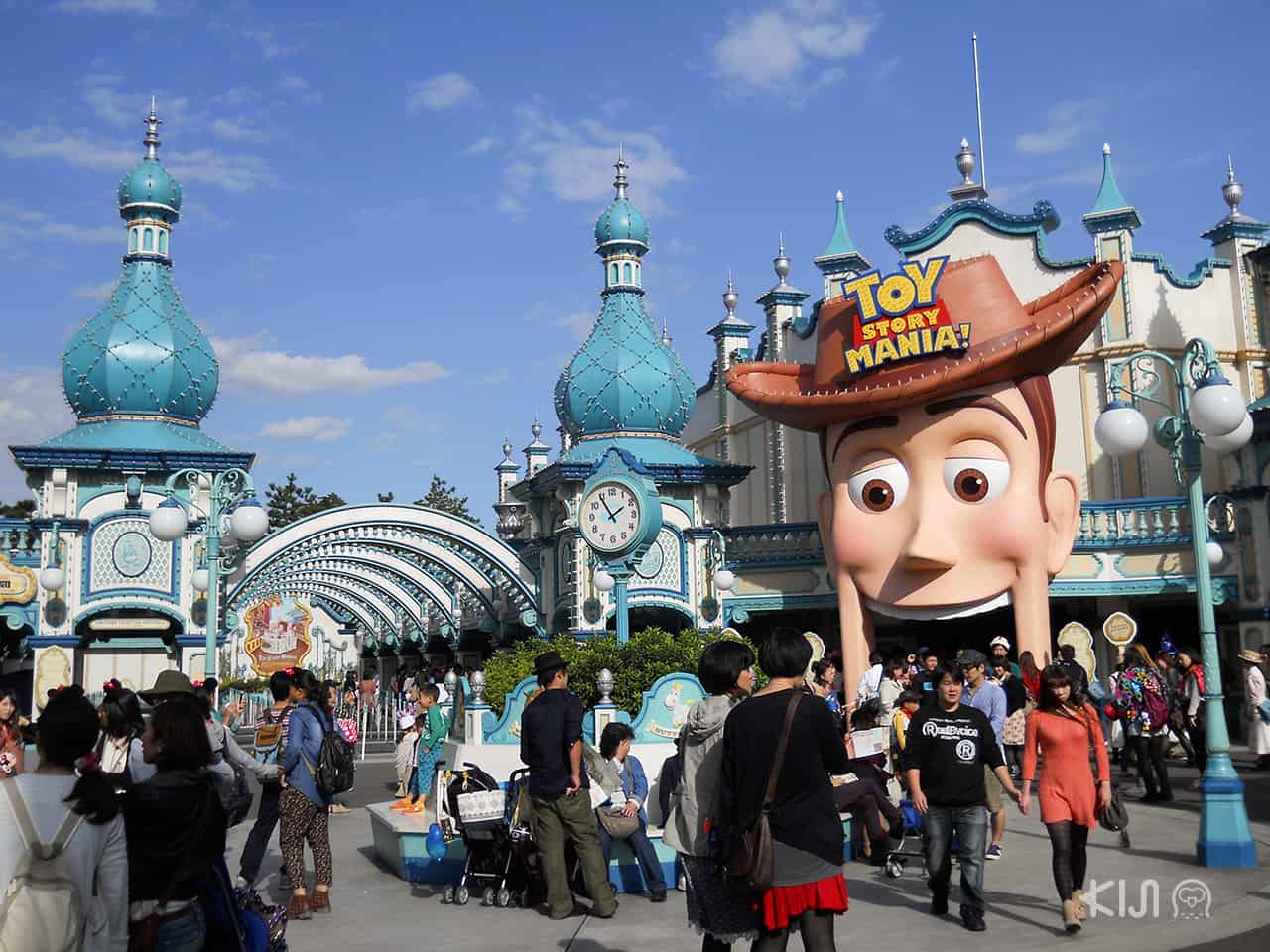 Toy Story Mania หนึ่งในเครื่องเล่นที่ฮิตที่สุดของ Tokyo DisneySea