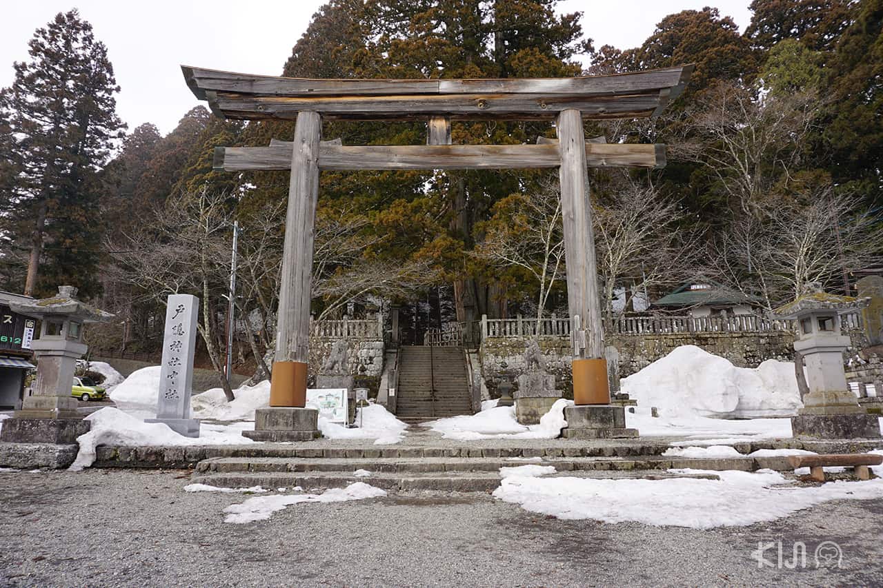 เสาโทริอิ ศาลเจ้าโทกาคุชิ (Togakushi Shrine)