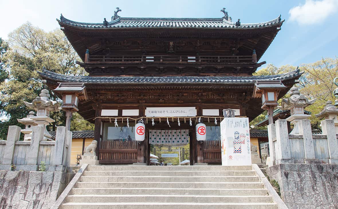 ศาลเจ้าโคโตฮิรากุ (Kotohiraku Shrine) คางาวะ (Kagawa)