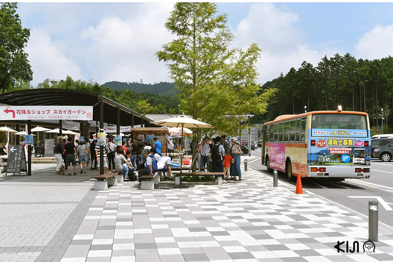 นั่ง Tokai Orange Shuttle Bus มาลงที่ป้าย Mishima Skywalk Bus Stop