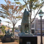 Statue-of-Hachiko-in-front-of-Odate-Station