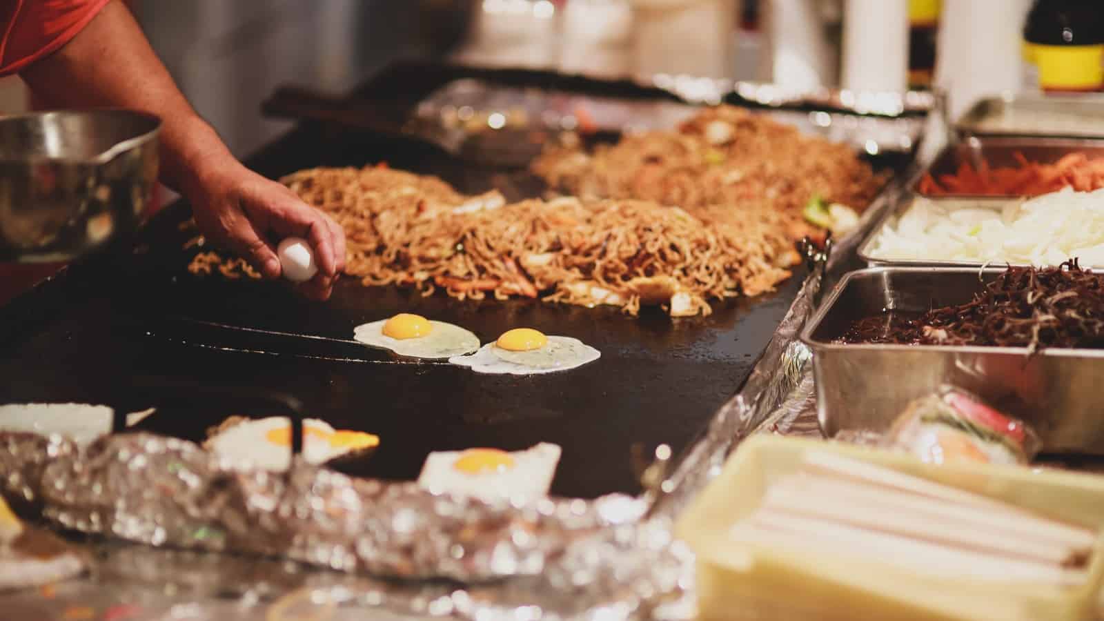 อาหาร ฮิโรชิม่า (Hiroshima Gourmet) - โอโคโนมิยากิ (Okonomiyaki : お好み焼き)