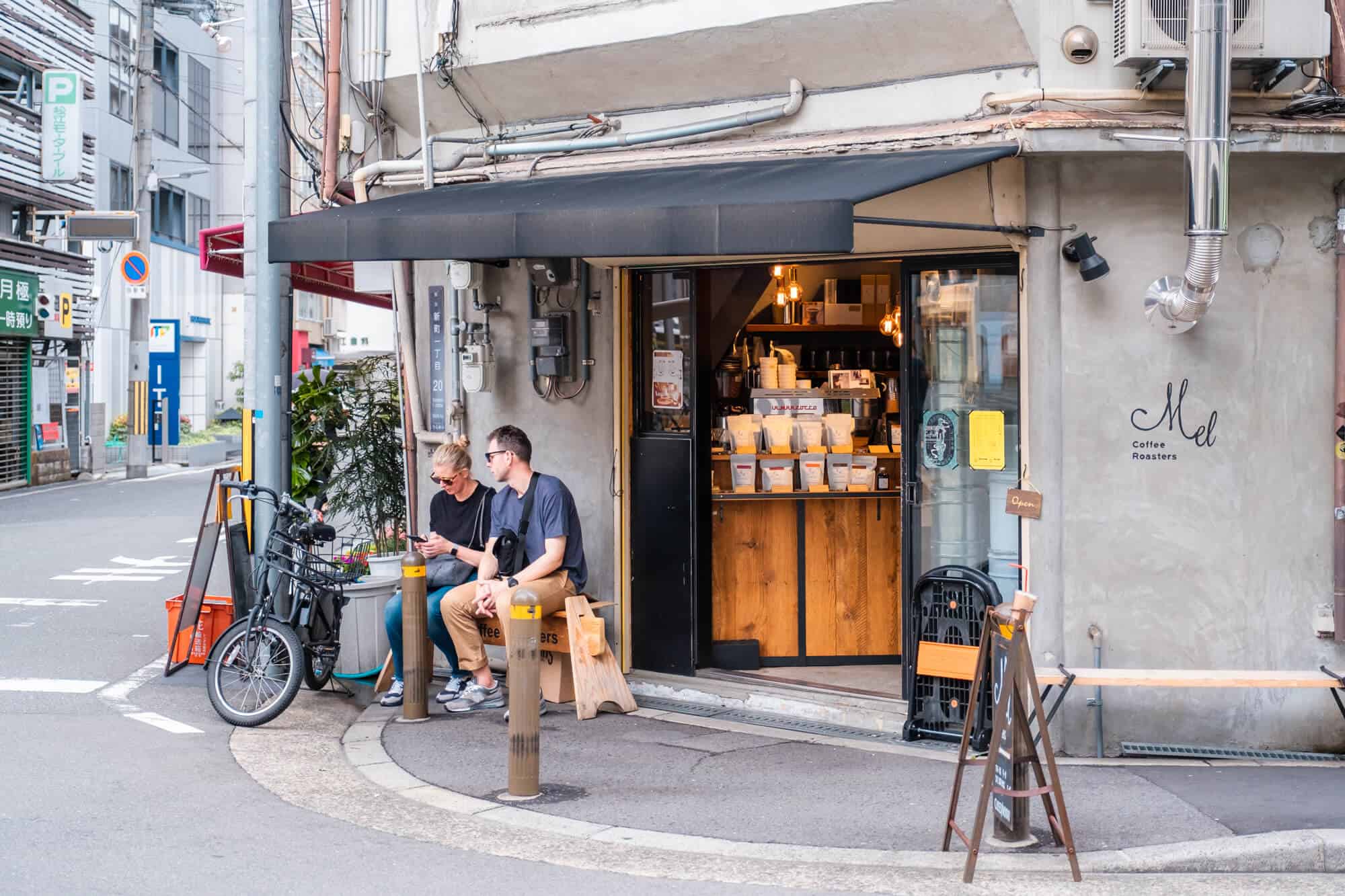 ร้านกาแฟ คาเฟ่ ใน โอซาก้า - Mel Coffee Roasters