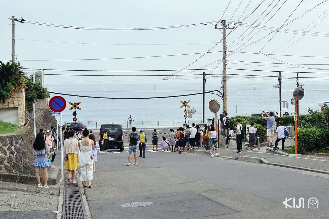 Kamakurakokomae จุดถ่ายรูปจากอนิเมะแสลมดังก์ก็ใช้ Enoden 1 Day Pass ได้