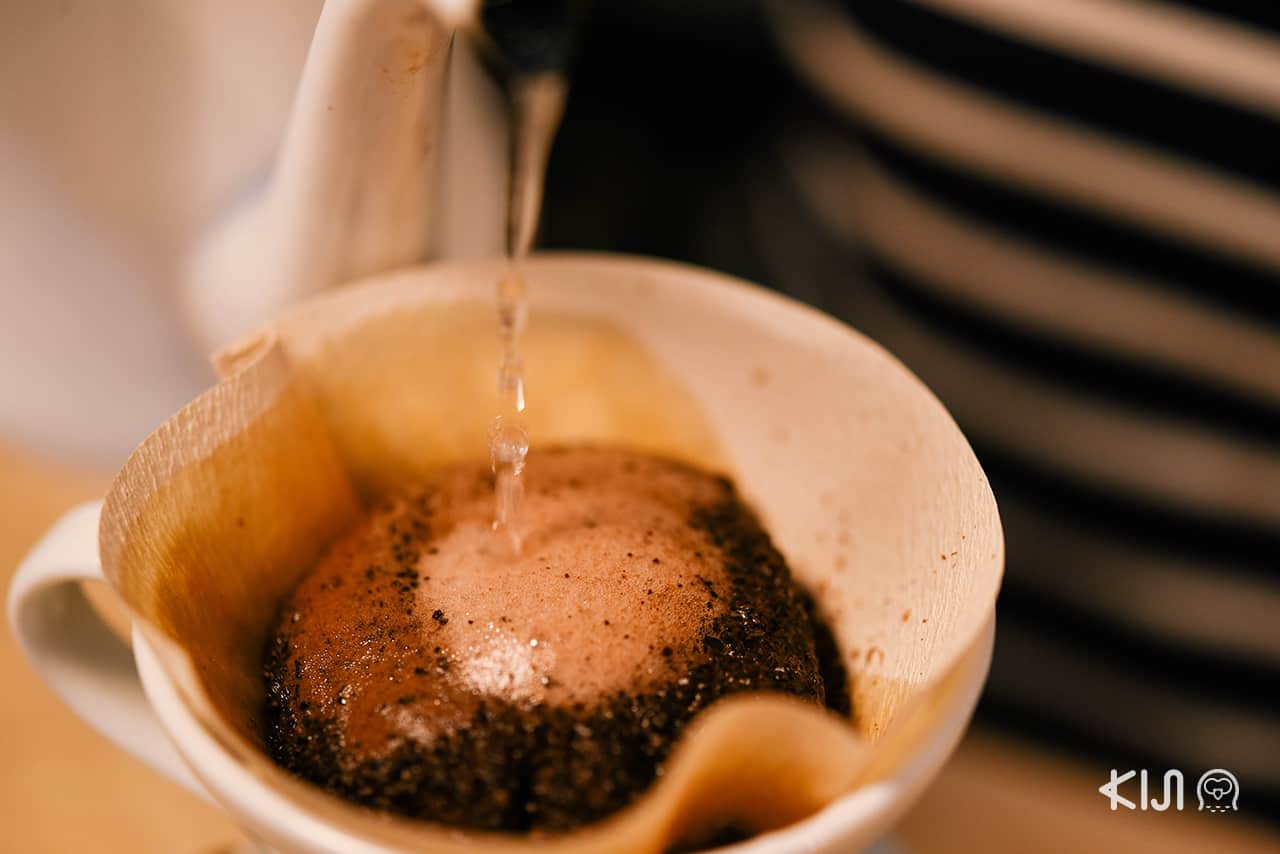 เมนูส่วนใหญ่ของ SOL’S COFFEE ก็เป็นกาแฟมากกว่าขนม