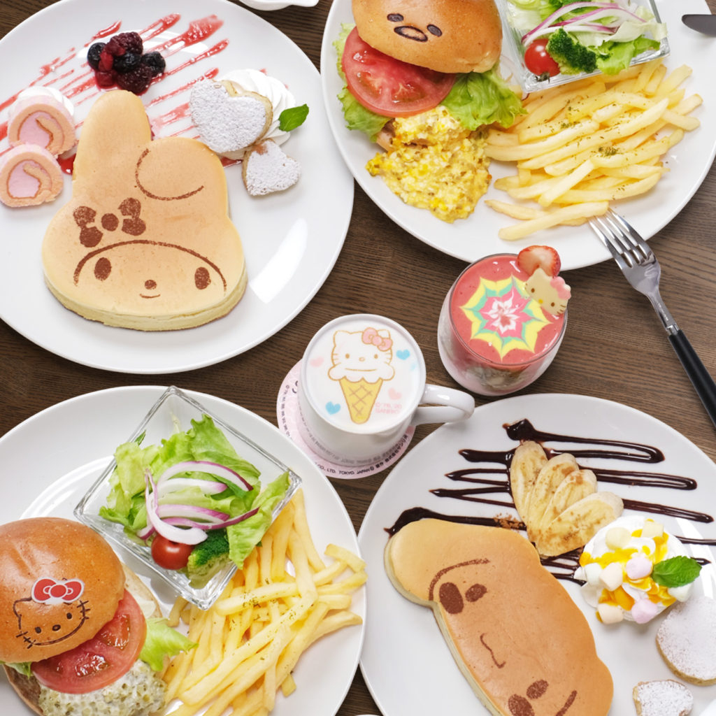 เมนูคาวหวานหลากหลายจำหน่ายใน Sanrio Cafe