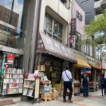 jimbocho book town-street bookshelves1-tokyo