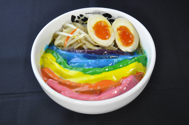 Happy Rainbow Ramen ราเมนสายรุ้งจาก Dosanko ร้านราเมนเก่าแก่ในญี่ปุ่น