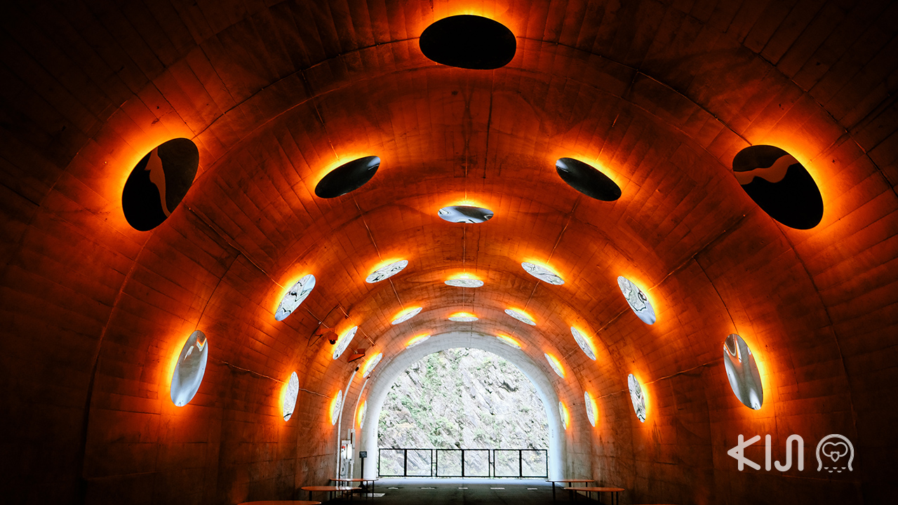 ที่เที่ยวโทคามาจิ (Tokamachi) - Tunnel of Light แพลตฟอร์ม 3