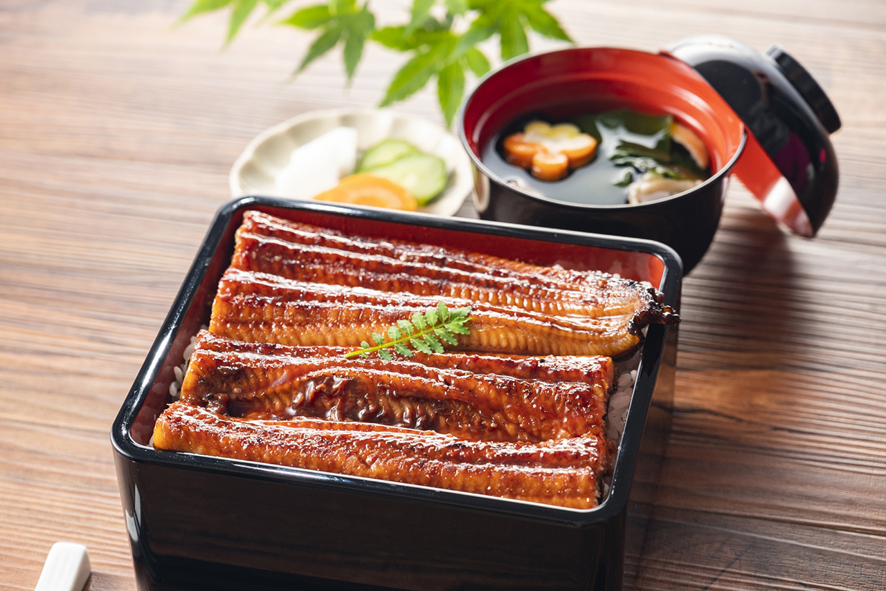 วันแห่งการกินปลาไหล (Doyo no Ushi no Hi) จัดขึ้นช่วงกลางเดือนกรกฎาคมถึงช่วงต้นเดือนสิงหาคมของทุกปี