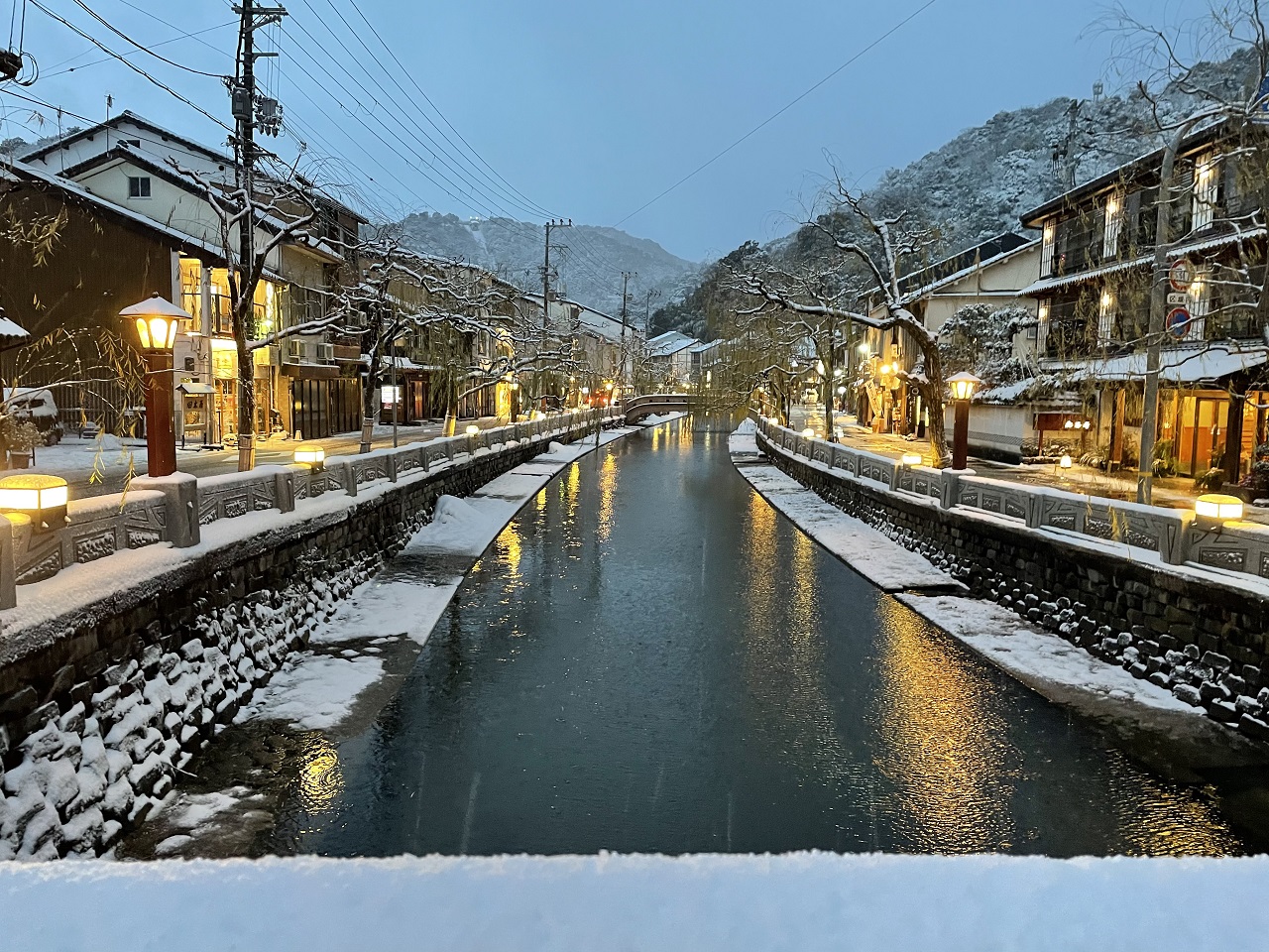 หมู่บ้านออนเซ็น คิโนะซากิ หิมะ