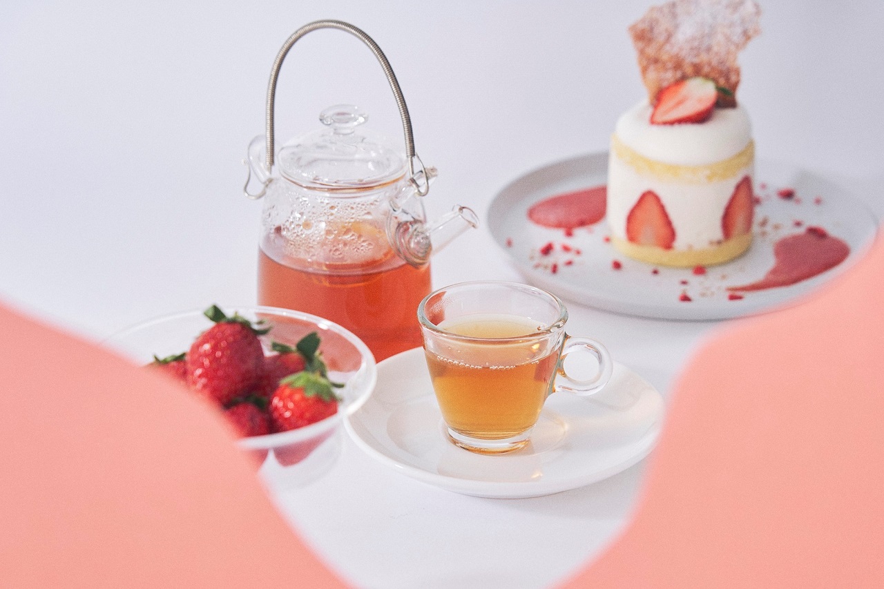 น้ำชา ขนมหวาน Strawberry Tokyo 