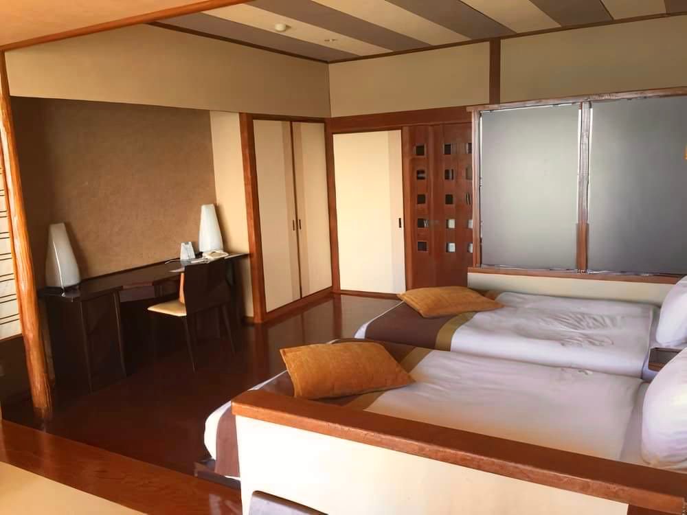 Western style room Japanese style room ห้องพักเตียงคู่ ห้องธีมส้มขาว