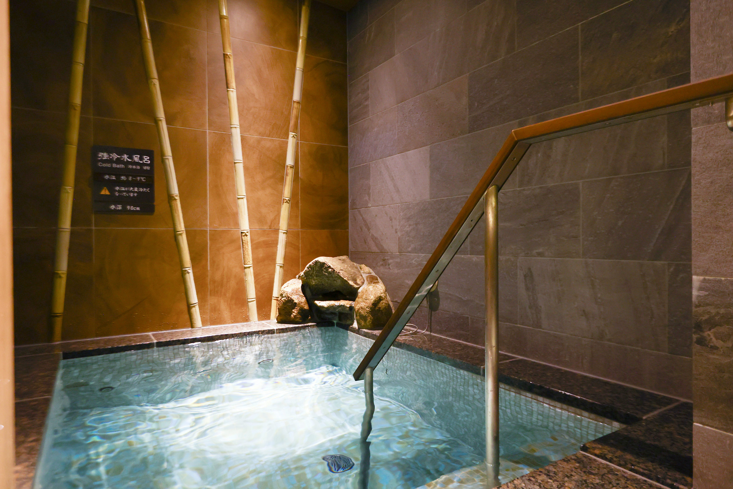 อ่างอาบน้ำ Bath Dormy Inn Express Fujisan Gotemba ที่พัก