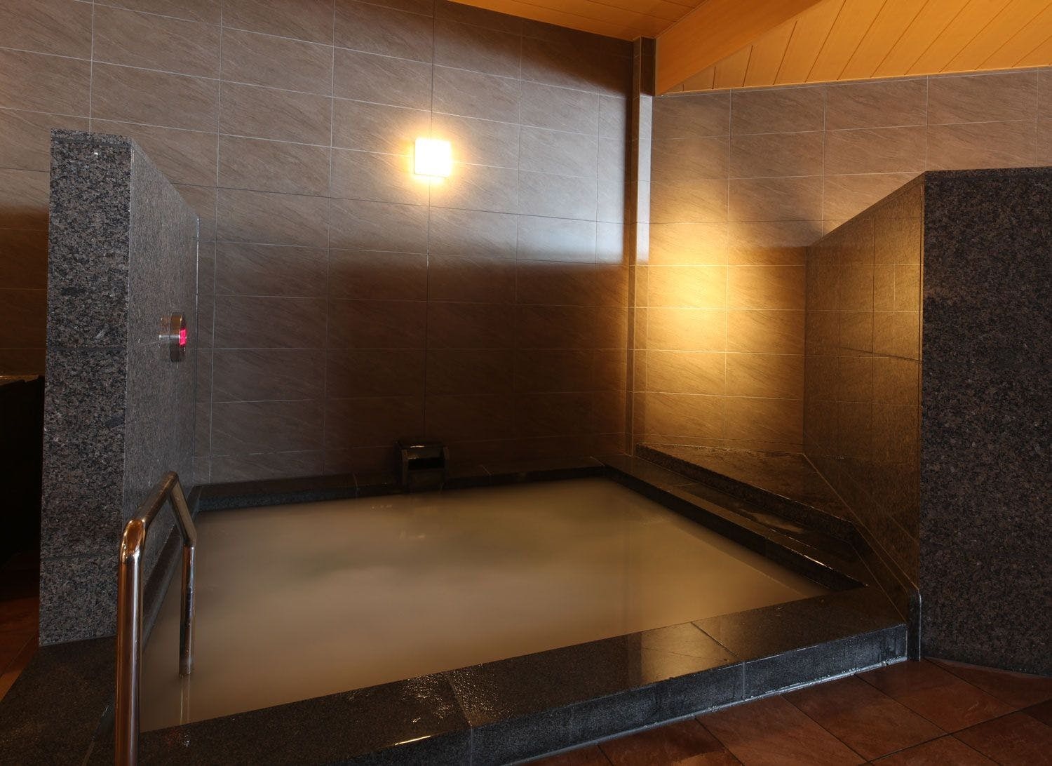 Silk Bath ออนเซ็น บ่อน้ำพุร้อนโดโกะ เกาะชิโกกุ