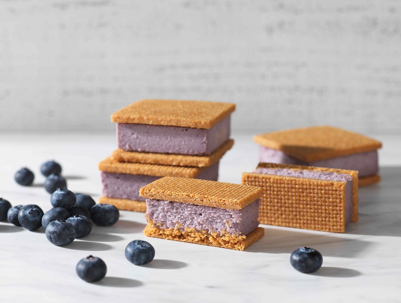 (Blueberry Cheesecake Sandwiches Now on Cheese Tokyo station
